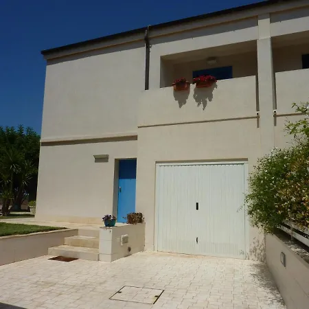 Holiday home Clara Holiday *